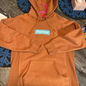 Supreme hoodie